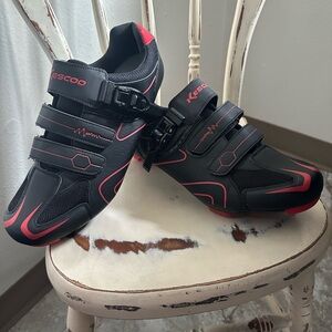 Cycling shoes